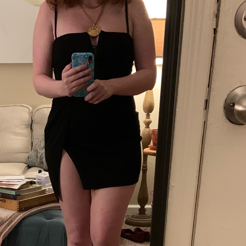PrettyLittleThing Black V-neck Spaghetti Strap Mini Cocktail Dress Size 8